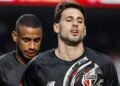Pênalti bizarro perdido por Calleri no Brasileirão 35 CNN Brasil