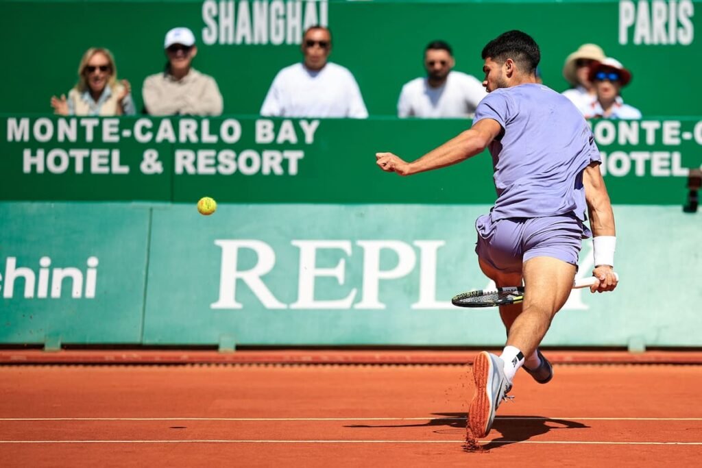 Carlos Alcaraz se lució ante Daniel Altmaier y avanzó a los cuartos de final de Montecarlo