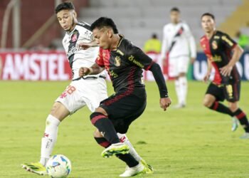 Defensores do Vasco pedem oxigênio na altitude 38 CNN Brasil