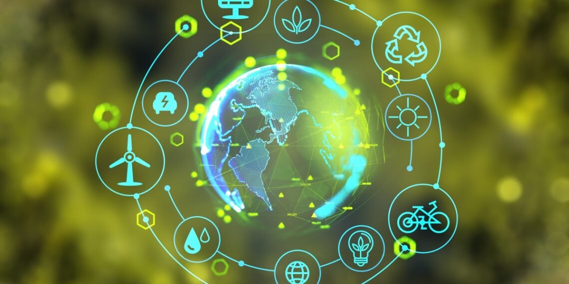 Globo terrestre com ícones de energia renovável, sustentabilidade e mobilidade verde em fundo abstrato, destacando ecologia.