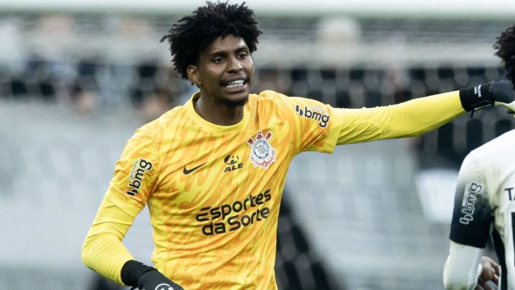 Hugo Souza tem lesão detectada e desfalcará o Corinthians na Sul-Americana