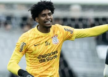 Hugo Souza tem lesão detectada e desfalcará o Corinthians na Sul-Americana