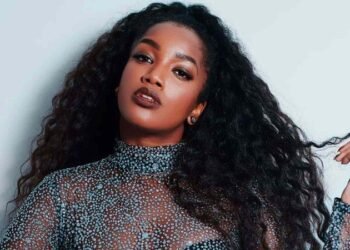 Iza e Padre Marcelo Rossi lançam versão emocionante de 'You Raise Me Up' 33 Iza e Padre Marcelo Rossi regravaram “You Raise Me Up” - (crédito: TMJBrazil)