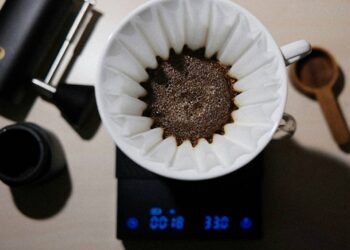 Como preparar o café coado perfeito, de acordo com a ciência