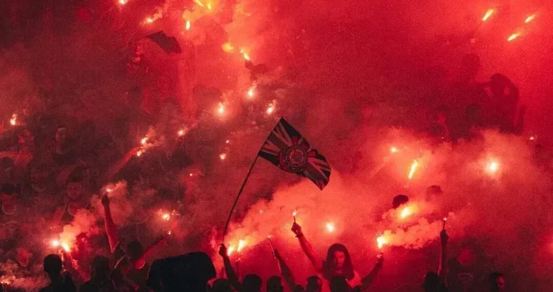 Torcidas organizadas do Corinthians penalizadas por sinalizadores 31 Torcidas organizadas do Corinthians são punidas por sinalizadores em final