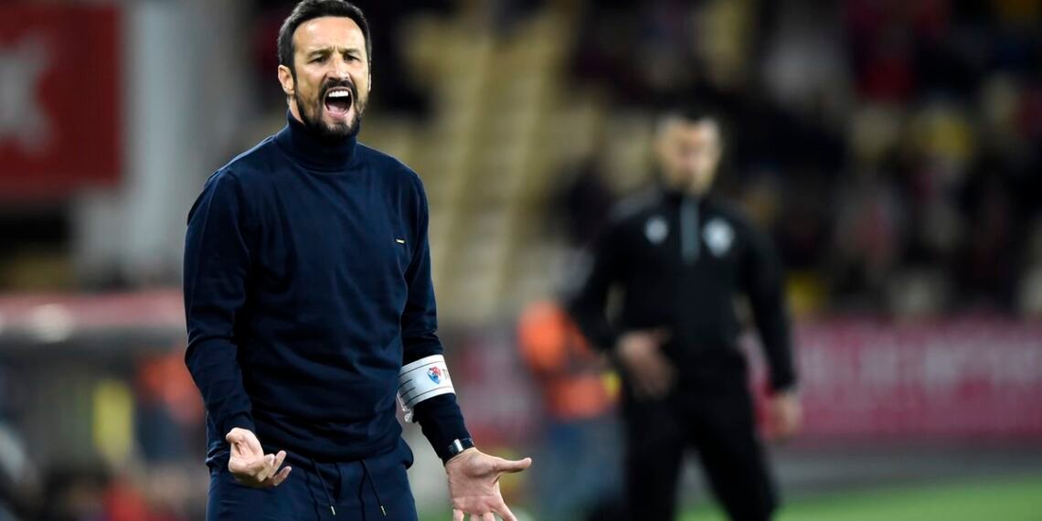 César Peixoto: «O V. Guimarães é uma equipa completa»