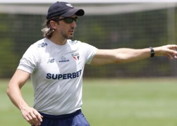 Zubeldía sigue firme no comando antes de São Paulo x Cruzeiro 37 CNN Brasil