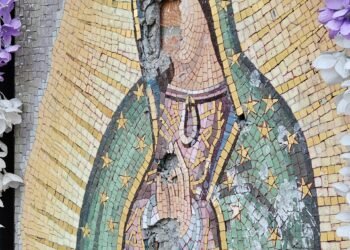 Vandalismo danifica mosaico e bancos da paróquia em Santa Barbara 39 Vandal Damages Our Lady of Guadalupe Parish Mosaic, Church Pews in Santa Barbara | Local News