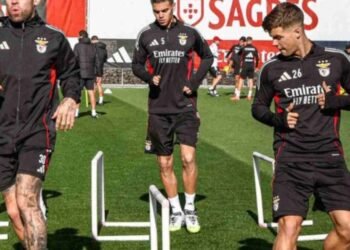 Onde ver, escalações e árbitros da partida 33 onde assistir, escalações e arbitragem