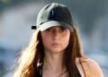 Ana de Armas usa boné dos Yankees em treino de fim de semana 43 Ana de Armas Dons New York Yankees Hat for Weekend Workout | Ana de Armas | Celebrity News and Gossip | Entertainment, Photos and Videos