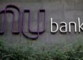 Nubank pretende obter licença bancária no Brasil em 2026