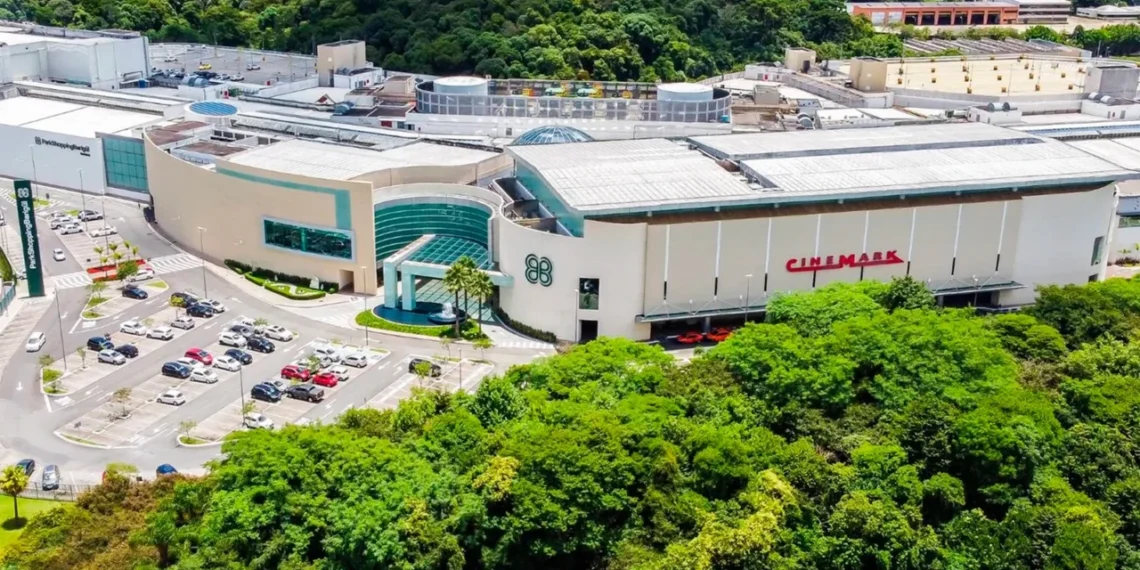 Administradora de shopping em Curitiba admite acesso indevido a dados de clientes