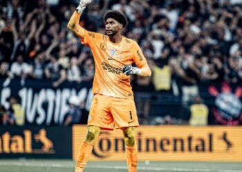 Corinthians e São Paulo impulsionam TNT à liderança na TV paga 32 Clássico entre Corinthians e São Paulo leva canal TNT à liderança da TV paga